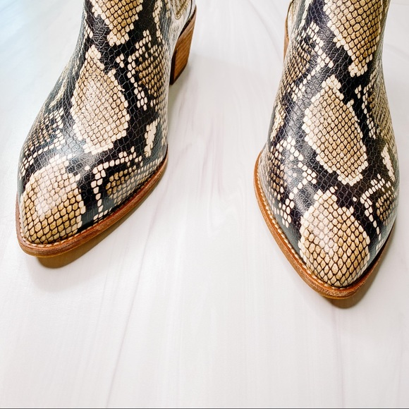 NEW Madewell Sonia Leather Snakeskin Chelsea Boot - Picture 9 of 14